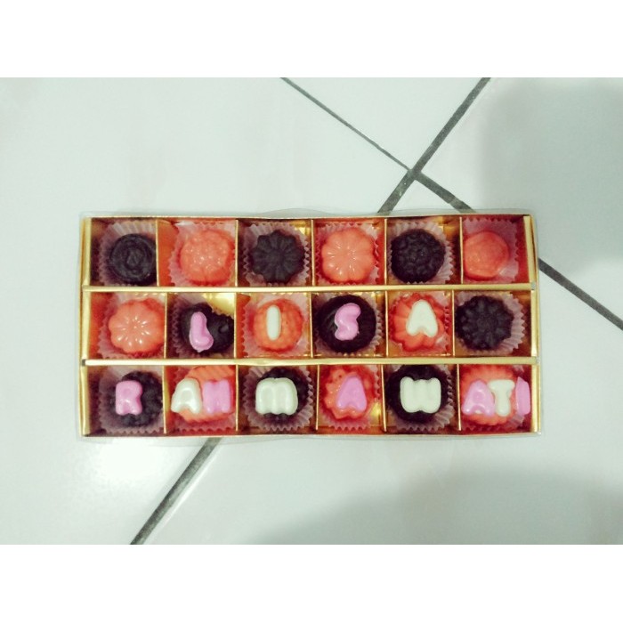 

COKLAT VALENTINE SEKAT 18 (BISA REQUEST TULISAN)
