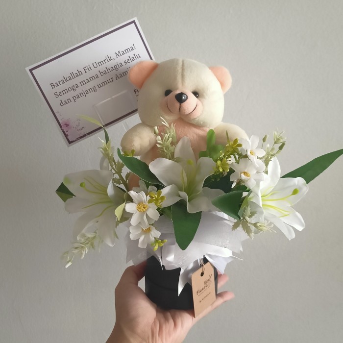 

BLOOM BOX FLOWER BUNGA PALSU BONEKA UNTUK HADIAH WISUDA ULANG TAHUN
