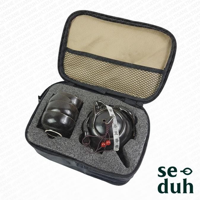 Chinese Ceramic Teapot Set / Cangkir Teko Teh Set