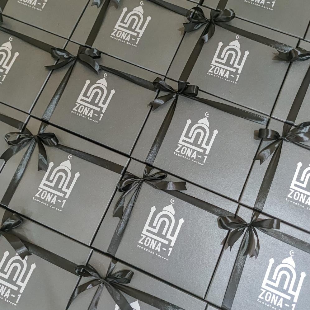 

SALE Custom Premium Hardbox - Kotak Kado Custom 27x22x8cm hard box custom re-65