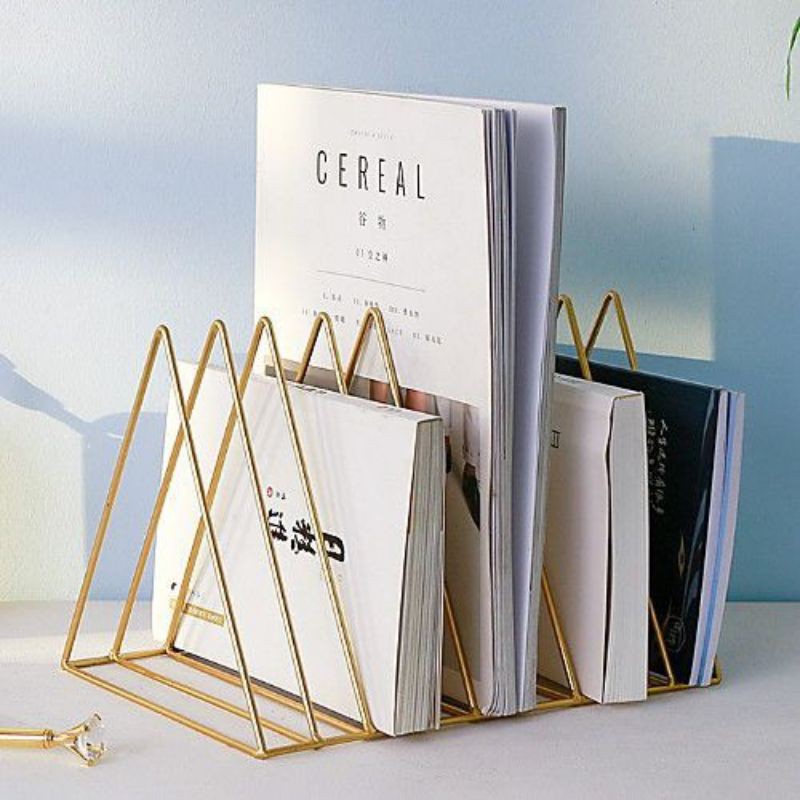 

book holder /verturewire skat / pembatas buku nimalis/ triangle bookshelf