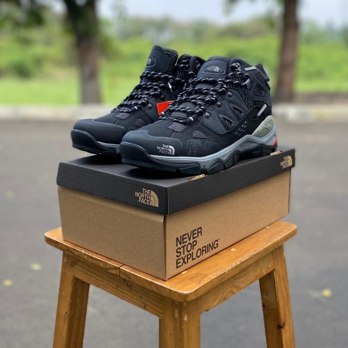 Terbaru Sepatu outdoor the north face sepatu gunung TNF sepatu hiking pria termurah