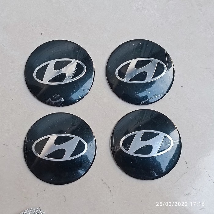 sticker stiker lapisan tutup dop velg mobil logo hyundai diameter 56mm
