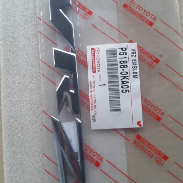 emblem VRZ toyota fortuner