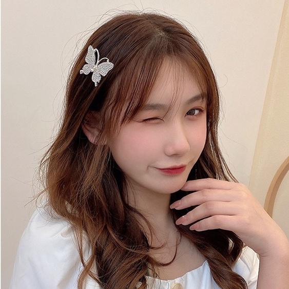 

Jepit Rambut Poni Fashion Korea Aksesoris Rambut Wanita Model Permata Elegan MCO AR118