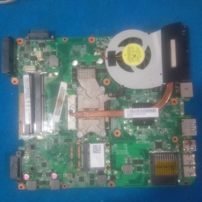 MOTHERBOARD DAN PART LAPTOP TOSHIBA INTEL COREI3 ORIGINAL