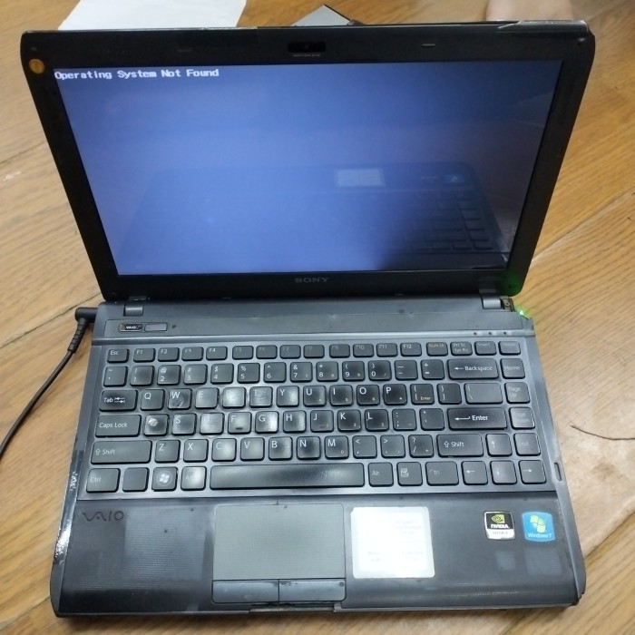 LAPTOP SONY VAIO I3 MINUS