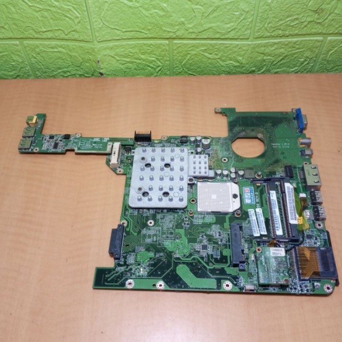 MOTHERBOARD MOBO BOARD MAINBOARD MESIN LAPTOP ACER ASPIRE 4520