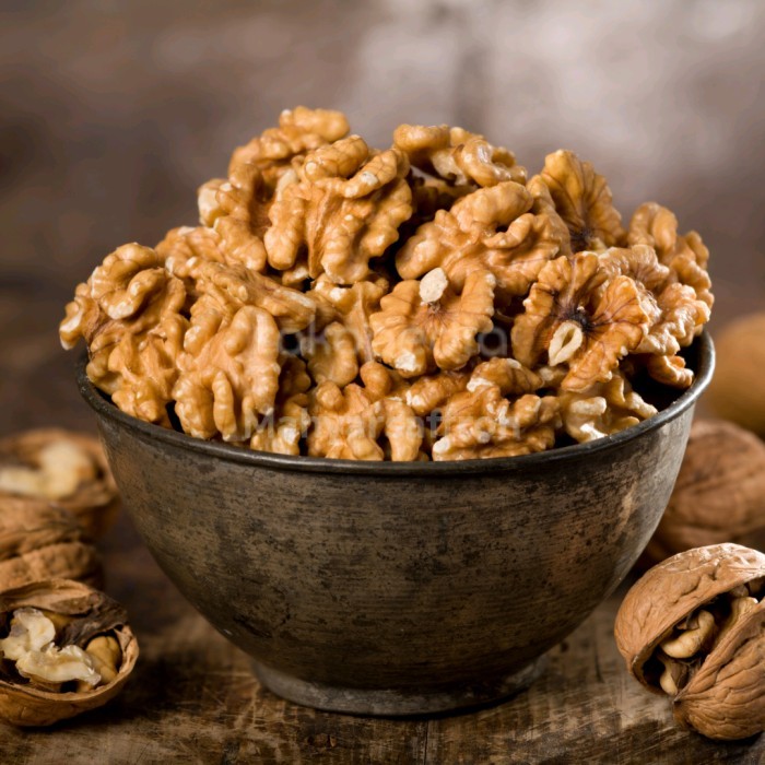 

Kacang Walnut Import Iran (Original No Roasted)