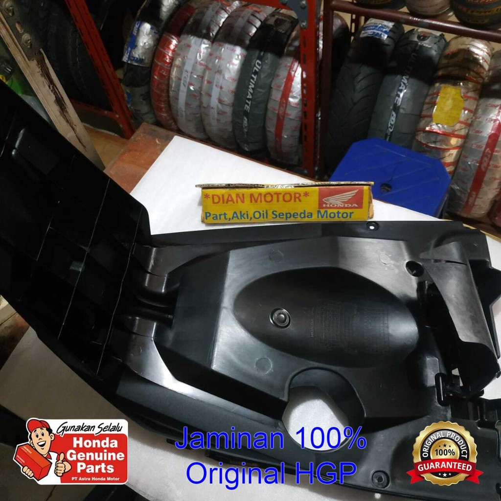 AHM 8010AKZR600 SLEBOR BELAKANG VARIO125FI ORIGINAL