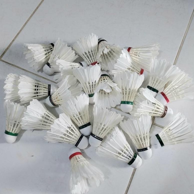 KOK BULUTANGKIS Kok Bulu tangkis bekas shuttle cock untuk tepok tepok harga eceran