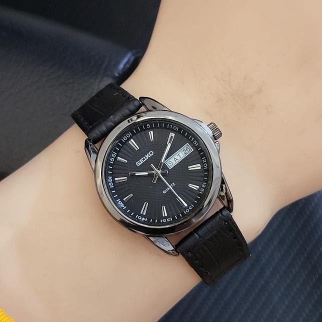 Jam Tangan Wanita Seiko Tali Kulit Mewah Dan Elegan Warna Pilih