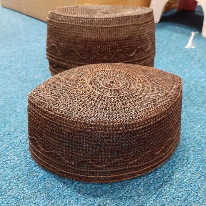 Peci Jangang Akar Asli