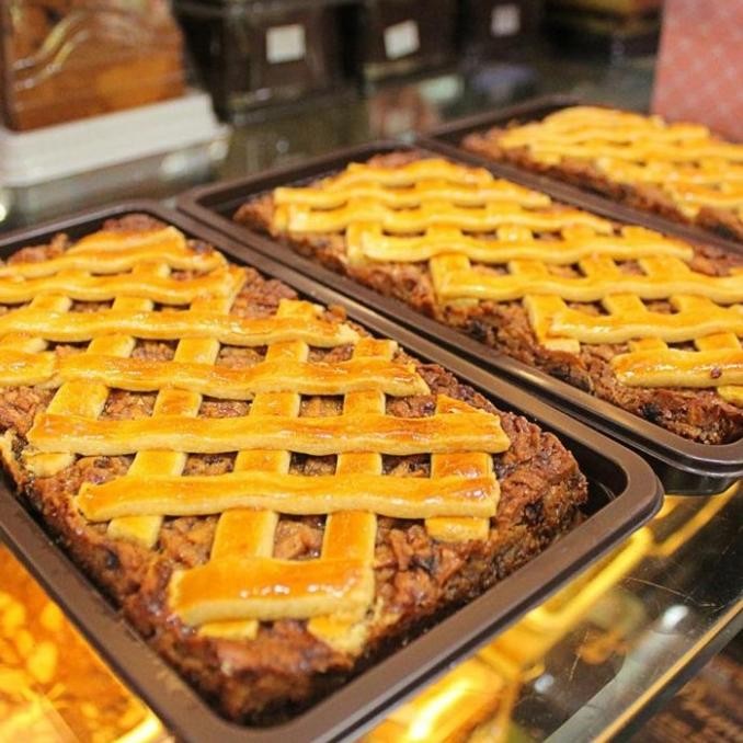 

APPLE PIE SEDANG PRIMA RASA BANDUNG