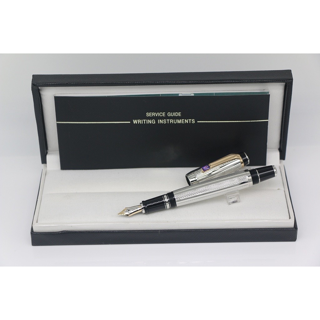 

Mont Bohemia Short Fountain pen Body ukiran perak trim emas dengan Nomor Seri dan warna Berlian pengiriman acak |6E40F95B|