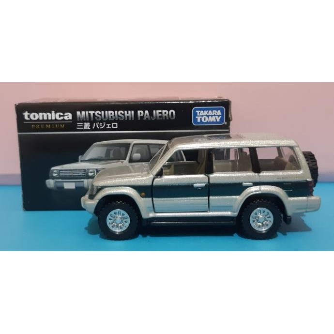 Tomica Takara Tomy Premium 04 Mitsubishi Pajero