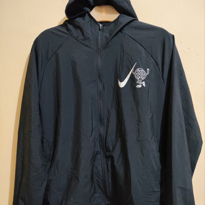JACKET RUNNING (LARI) NIKE WILD ESSENTIAL NEVER NOT RUNNING WORLDWIDE GLOBAL ORIGINAL
