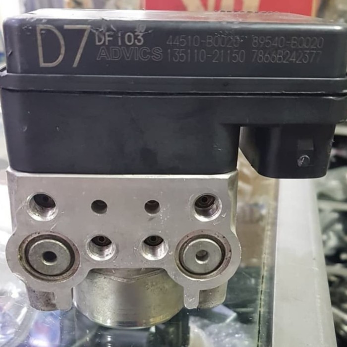 modul Abs Actuator Abs Toyota Rush Terios D7