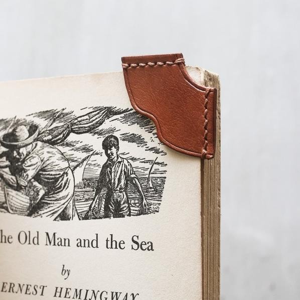 

Verne'S Leather Bookmark - Pembatas Buku Kulit - Tanned