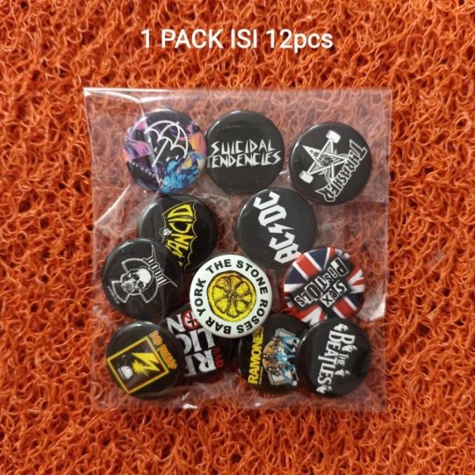 

+++++] [ PIN ISI 12pcs ] PIN BUTTON MINI MUSIK / BAND / RAMONES
