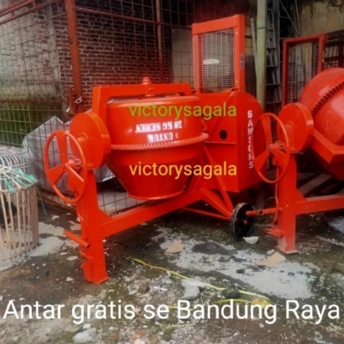 mesin Beton Molen semen + penggerak diesel concrete Mixer aduk Semen