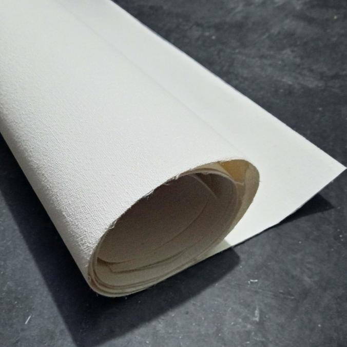

Kanvas Lukis Roll Ukuran 1.6m x 3m Warna Putih