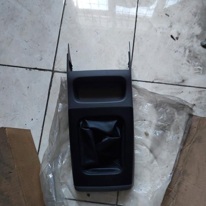 Console Box Bagian Depan Mobil Isuzu Panther Ls  Ready