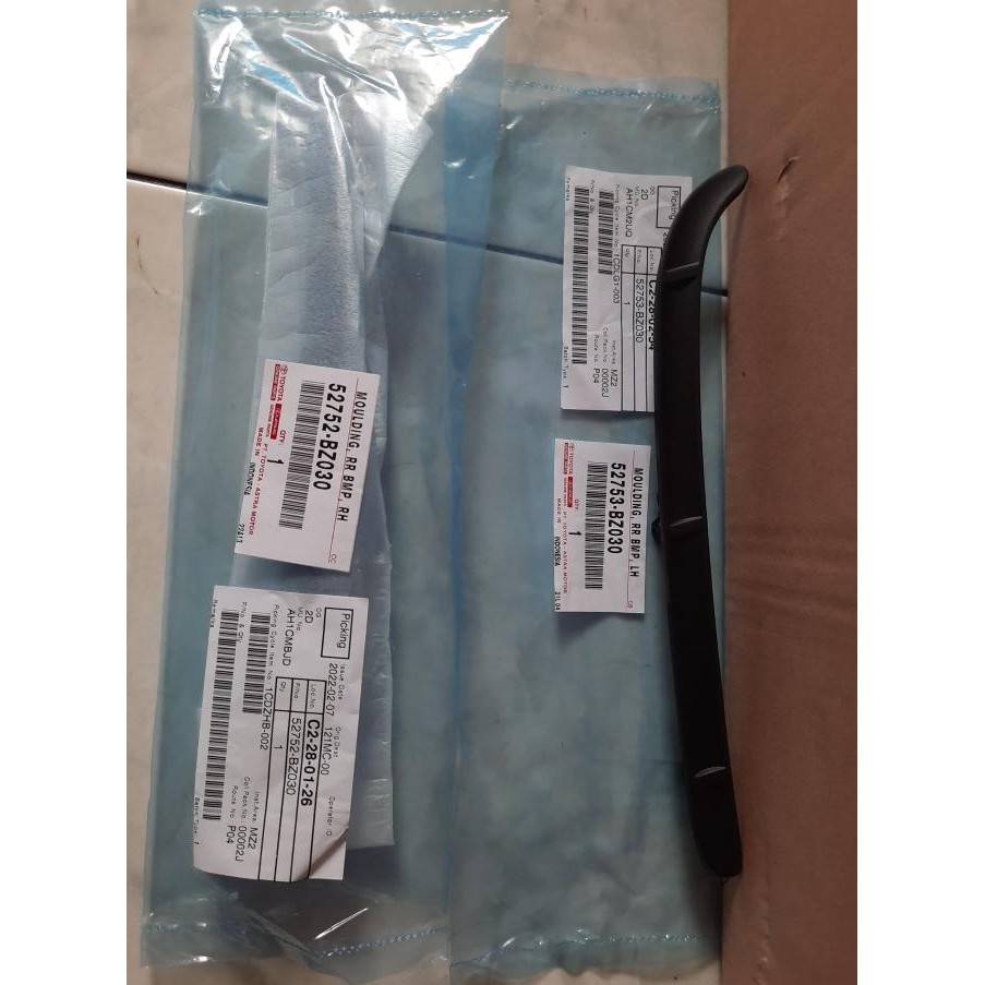[ P & G ] Moulding Lis Bumper Belakang Avanza Xenia 2019 2020 2021 Original