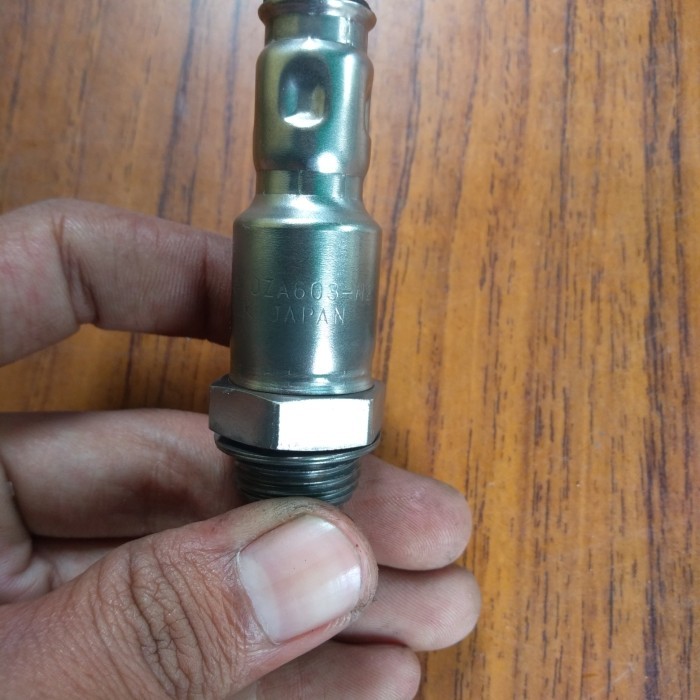 Sensor Oksigen Oxygen Oxigen o2 Knalpot Nissan Grand Livina L10 1.5 cc