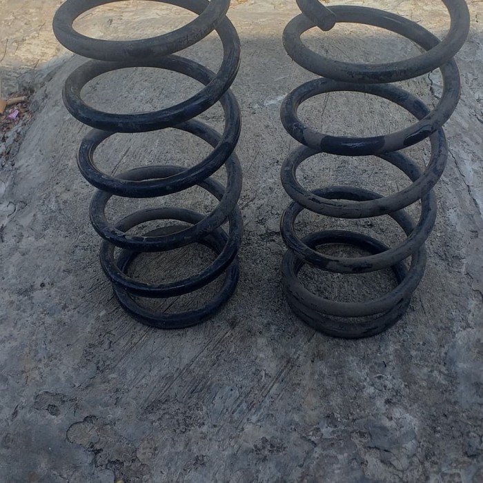 per belakang calya sigra