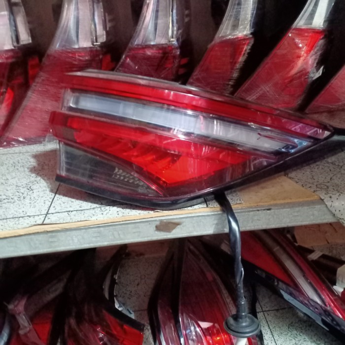stoplamp Fortuner vrz new 2021 satu set