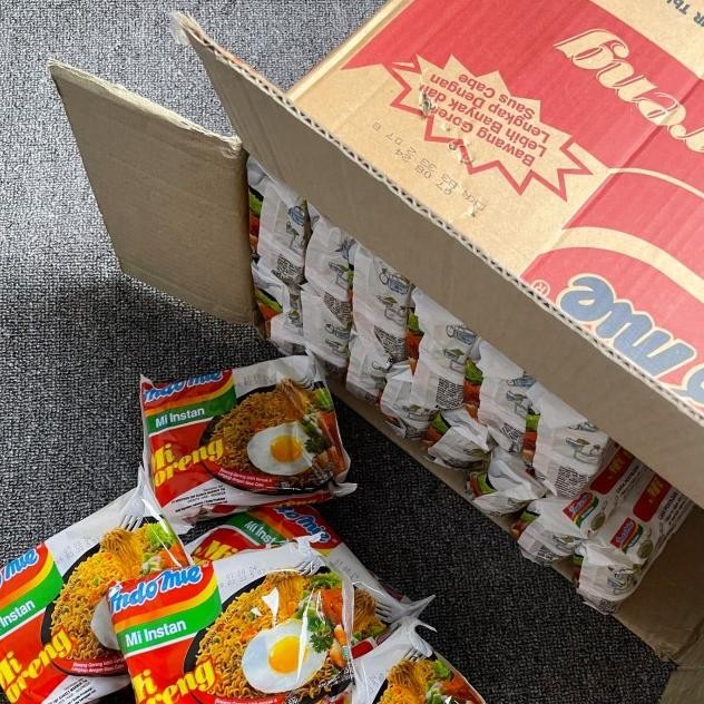 

Indoe Goreng - Kari - Soto - Ayam Bawang / Dus (40 Pcs)