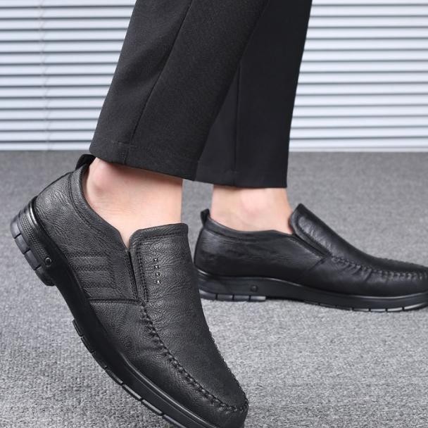 Sepatu Pantofel Pria Hitam Santai Formal Dewasa Tanpa Tali Kantor 134