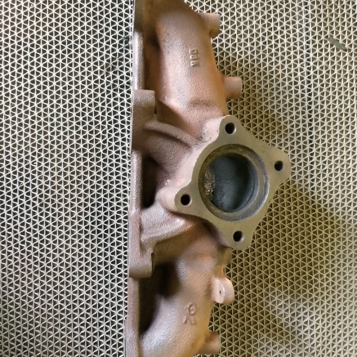Part Exhaust Manifold Panther 2500 Cc Original