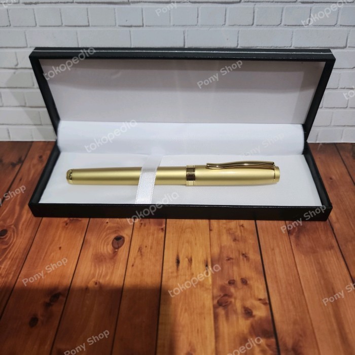 

Farizal - Pulpen Promosi Metal Roller Ball F1 Full Gold Gt Klip Emas