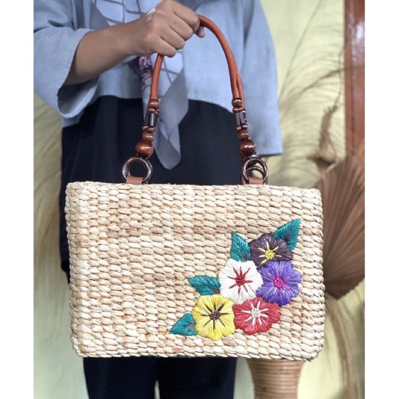 Tas Enceng Gondok Kotak Sulam