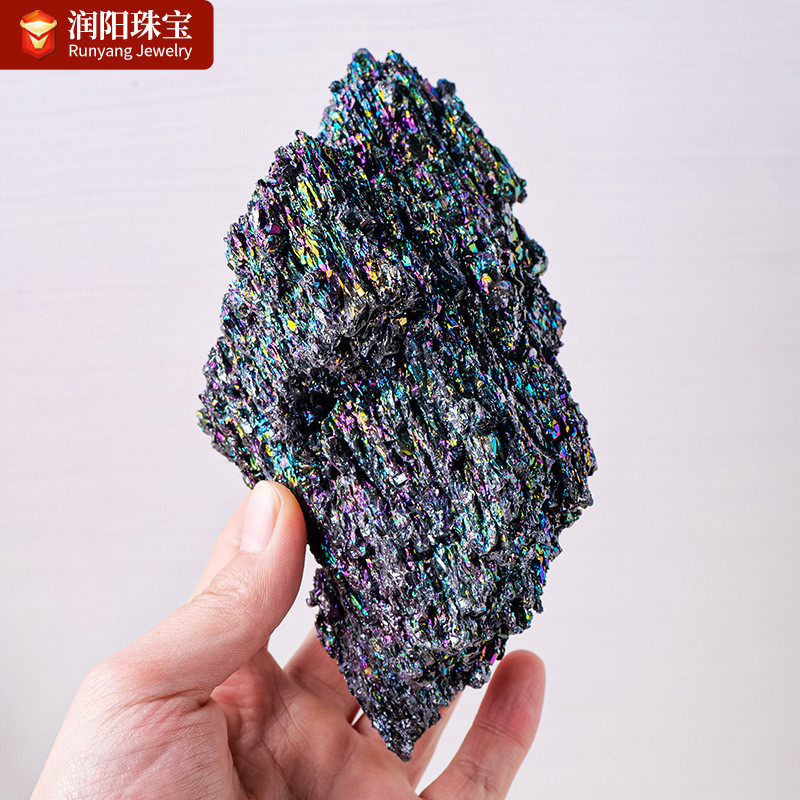 Batu Kasar Bijih Berwarna-warni Kristal Alami Silikon Karbida Bijih Spesimen Pot Bunga Tangki Ikan D