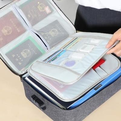 

TAS PENYIMPANAN DOKUMEN BERGEMBOK TA SUSUN DOCUMENT KEEPER ANTI AIR