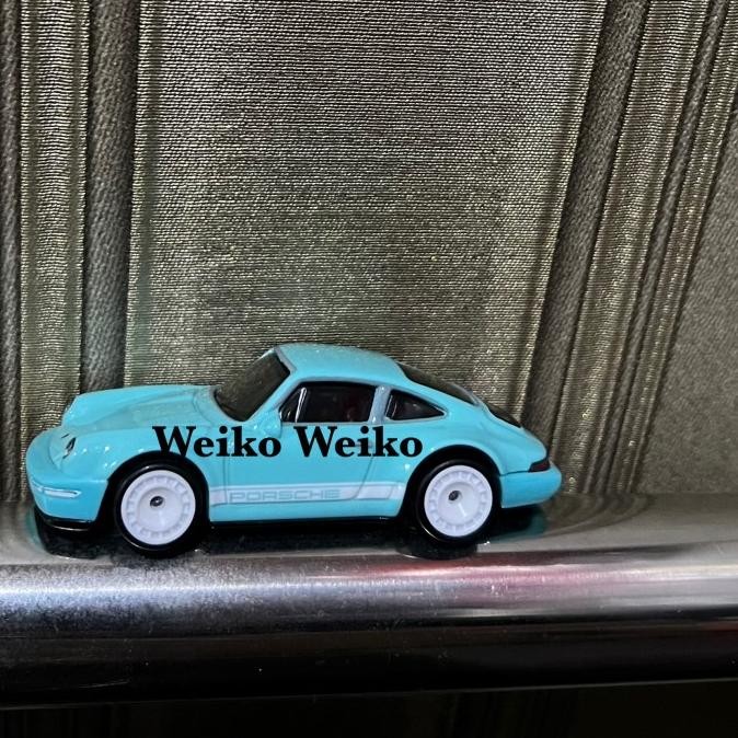 Hotwheels loose ban karet porsche 964 hijau