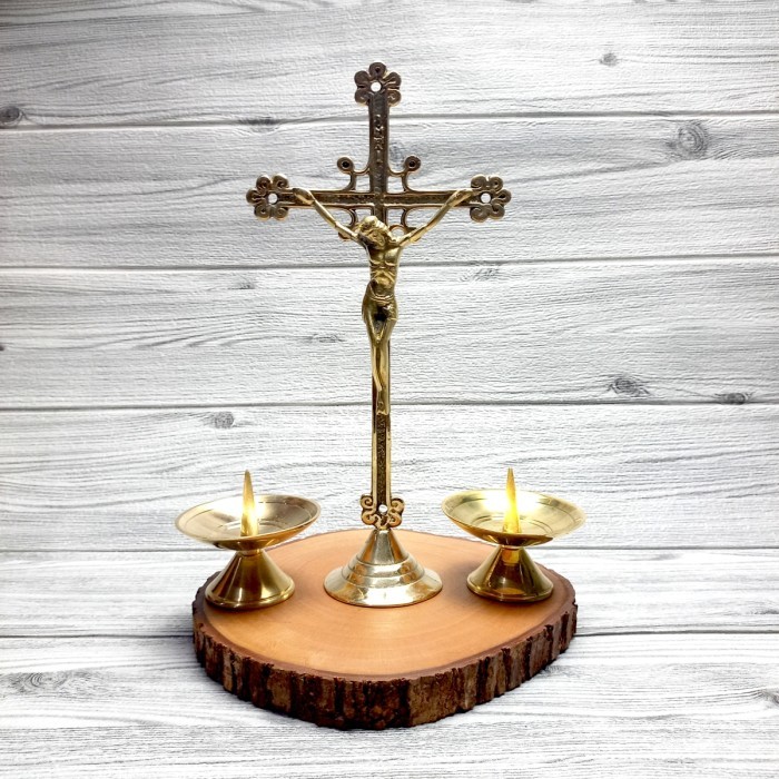 Azzatun - Paket: Salib + Wadah Lilin Kuningan/Salib Besi Kuningan