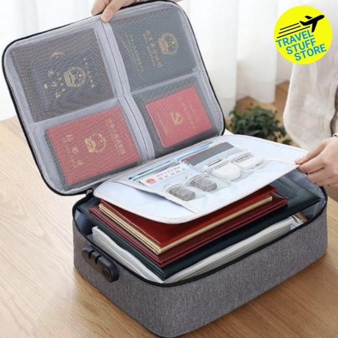 

TERLARIS- TAS DOKUMEN TRAVEL ANTI AIR MULTIFUNGSI TEMPAT PENYIMPANAN