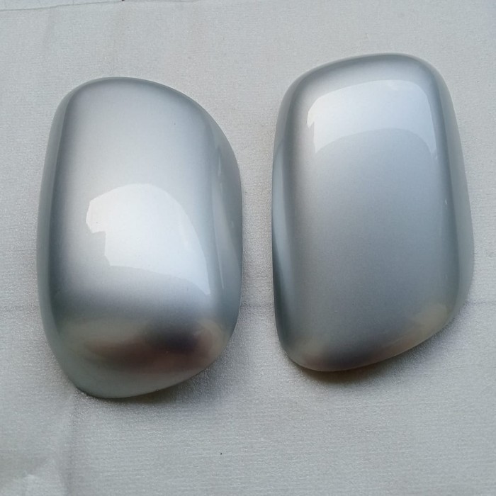 COVER SPION AVANZA LAMA ORIGINAL 2004-2010 WARNA SILVER