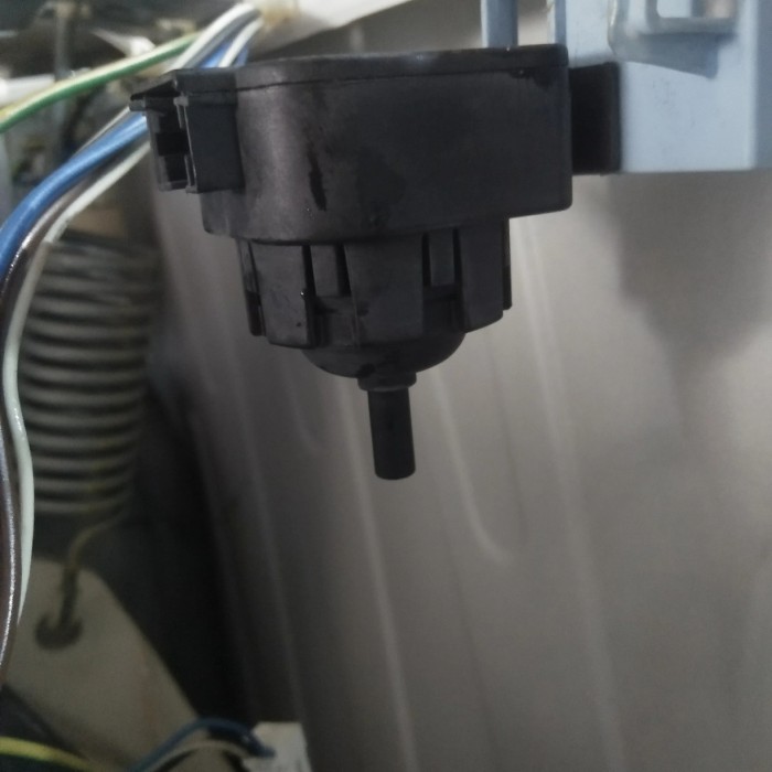 WATERLEVEL SHARP ES-FL862