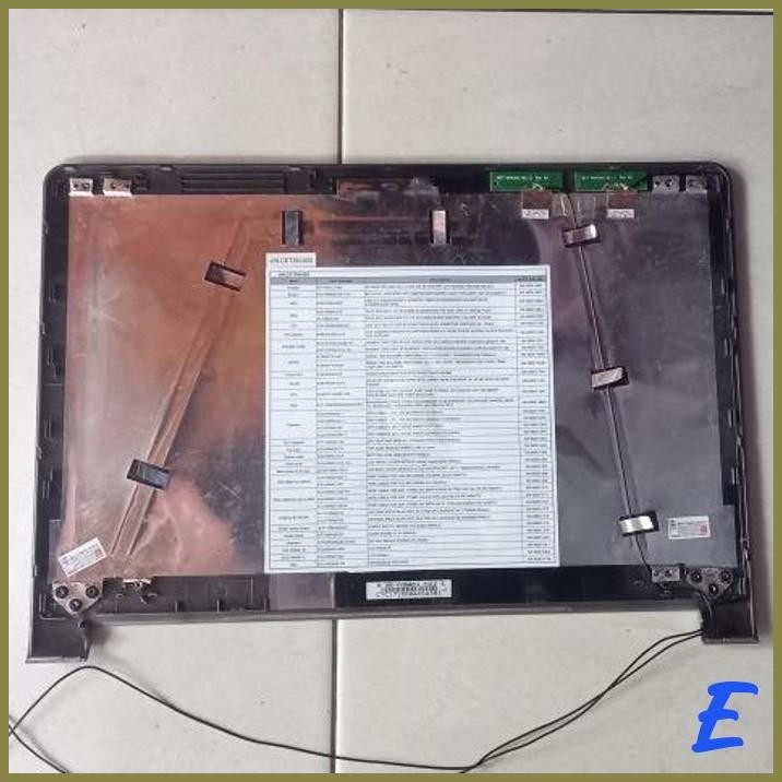 | SMC | CASING LCD LAPTOP ACER Z476 BACK COVER LAPTOP ASPIRE Z476-31TB SILVER