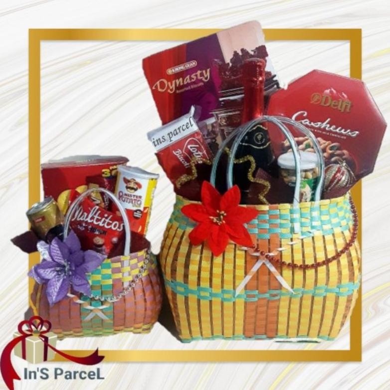 

Christmas Hampers / Parcel Natal Malang / New Normal Stater Pack / Parcel Kue Kering / Parcel Snack