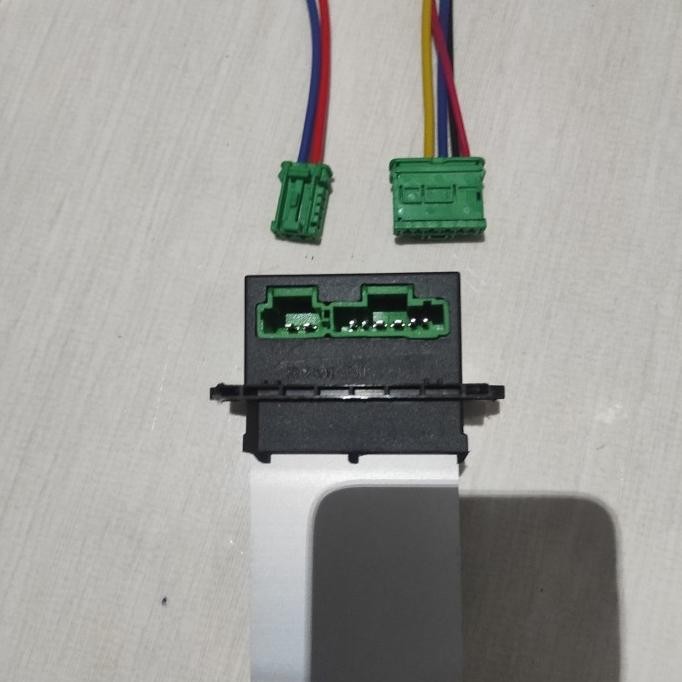 SOKET + SWITCH RESISTOR BLOWER RENAULT MEGANE SCENIC CLIO WERSTAN AC