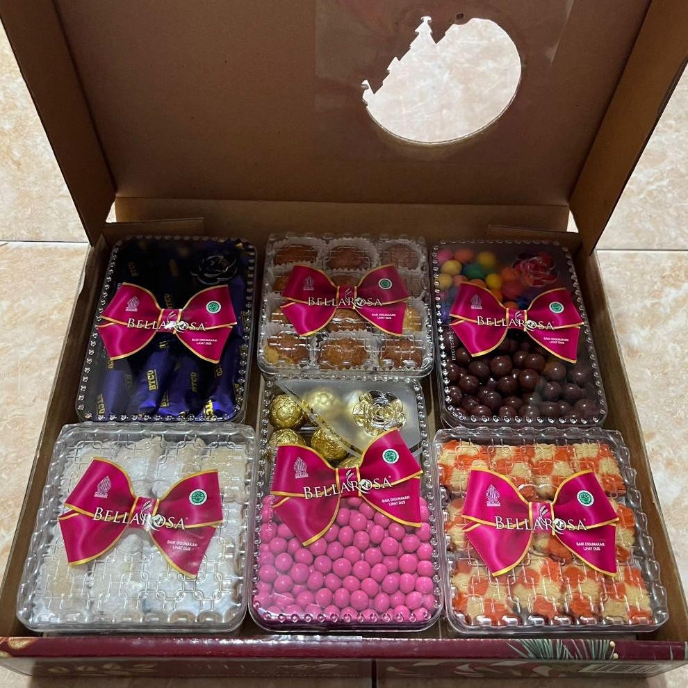 

Big Promo 12.12 Hampers Natal Paket Bellarosa Kue Kering Premium Deluxe Santa Deer Christmas Original