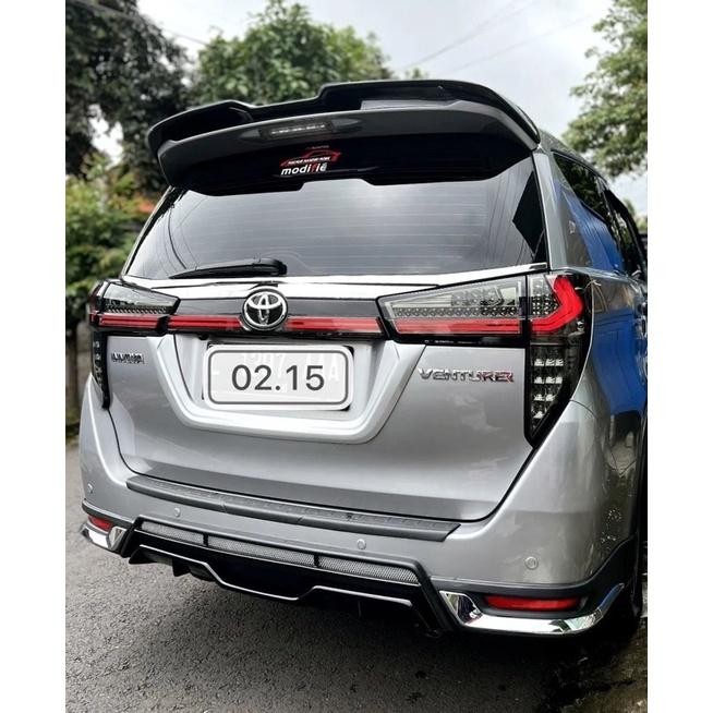 Spoiler Ductail Innova Reborn