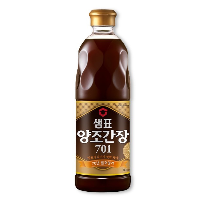 

Sempio Naturally Brewed Soy Sauce 701 - 860 Ml