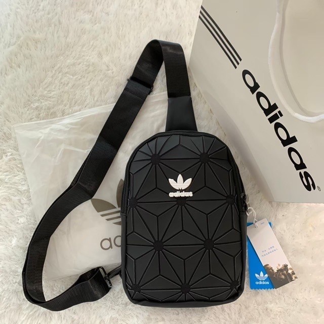 SHOULDERBAG ADIDAS ISSEY MIYAKE UNISEX / TAS SELEMPANG ADIDAS